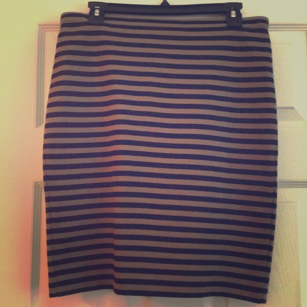 Club Monaco Tulip Skirt.
